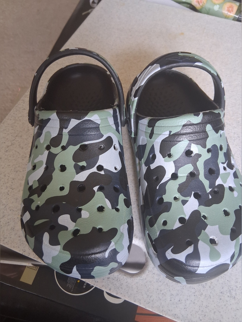 Kids Camouflage Slip-On Clog Like CROCS - Green Camo Size 28, US Size C11